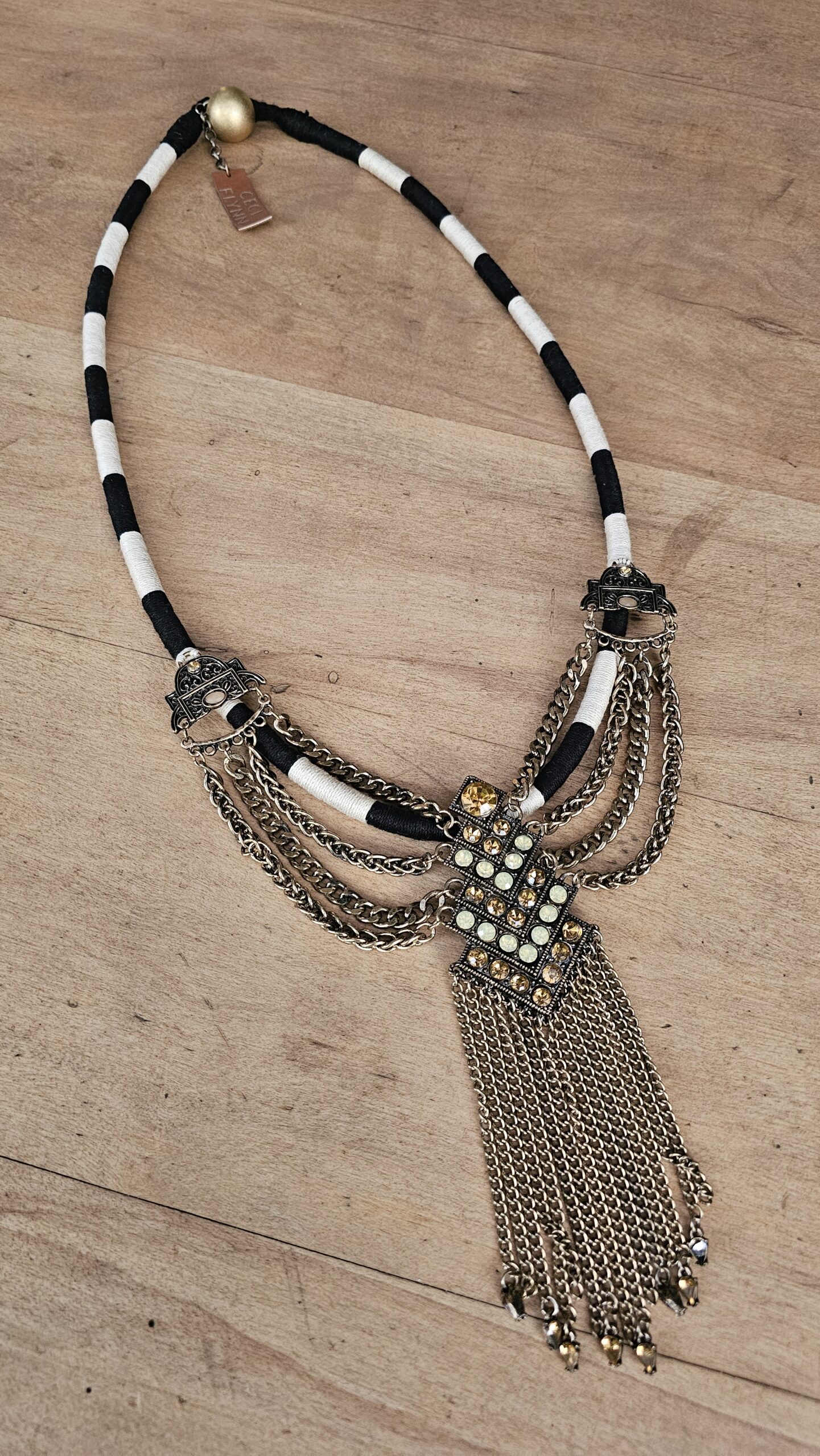 COLLAR 8 - Imagen 16